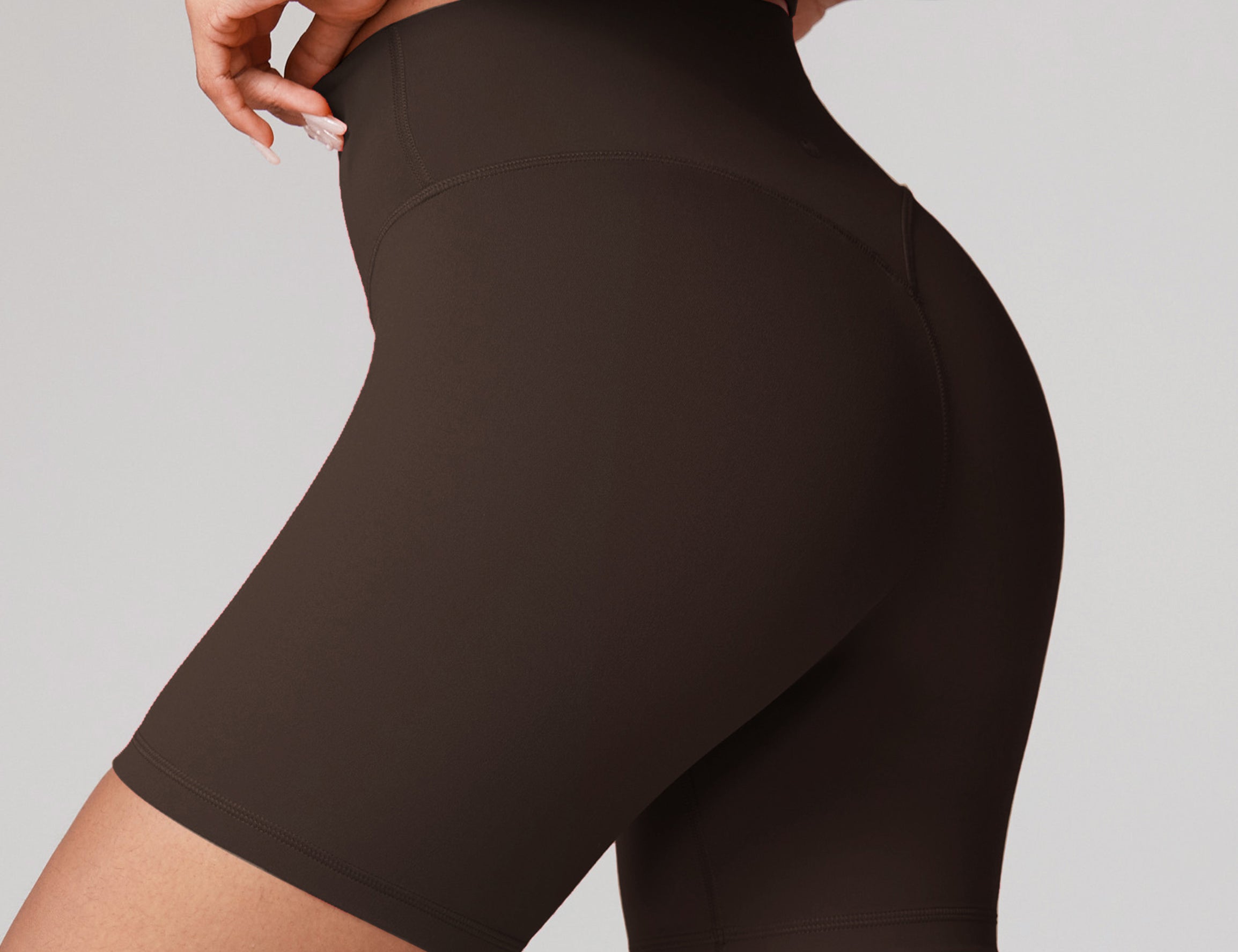 Women's Hugcurve No Front Seam Biker Shorts 6" Black