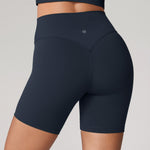 Women's Hugcurve No Front Seam Biker Shorts 6" Black