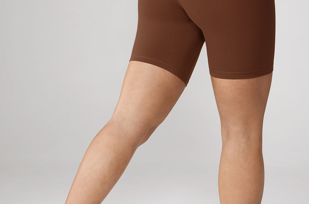 Women's Hugcurve No Front Seam Biker Shorts 6" Mocha Cocoa