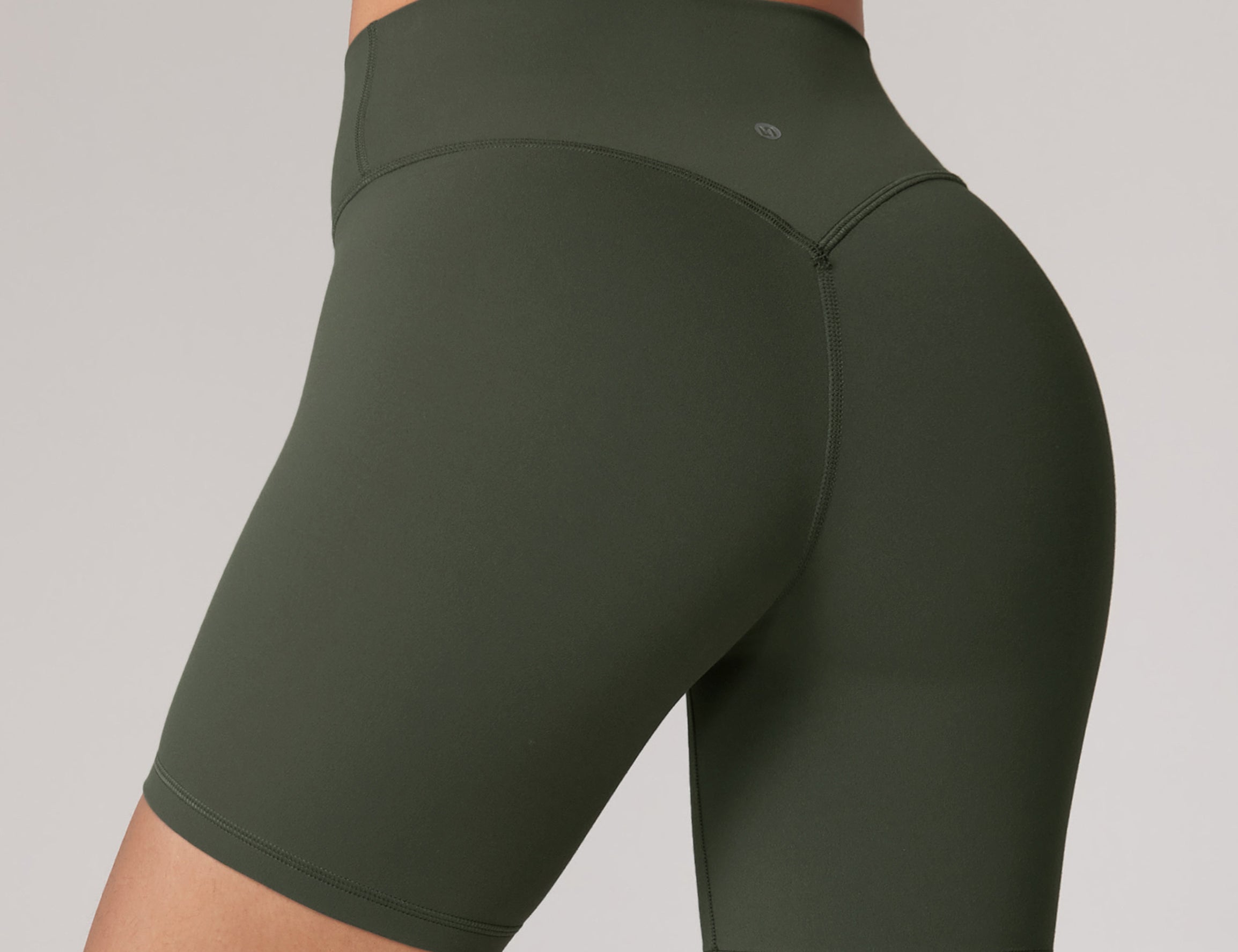 Women's Hugcurve No Front Seam Biker Shorts 6" Clay Brown