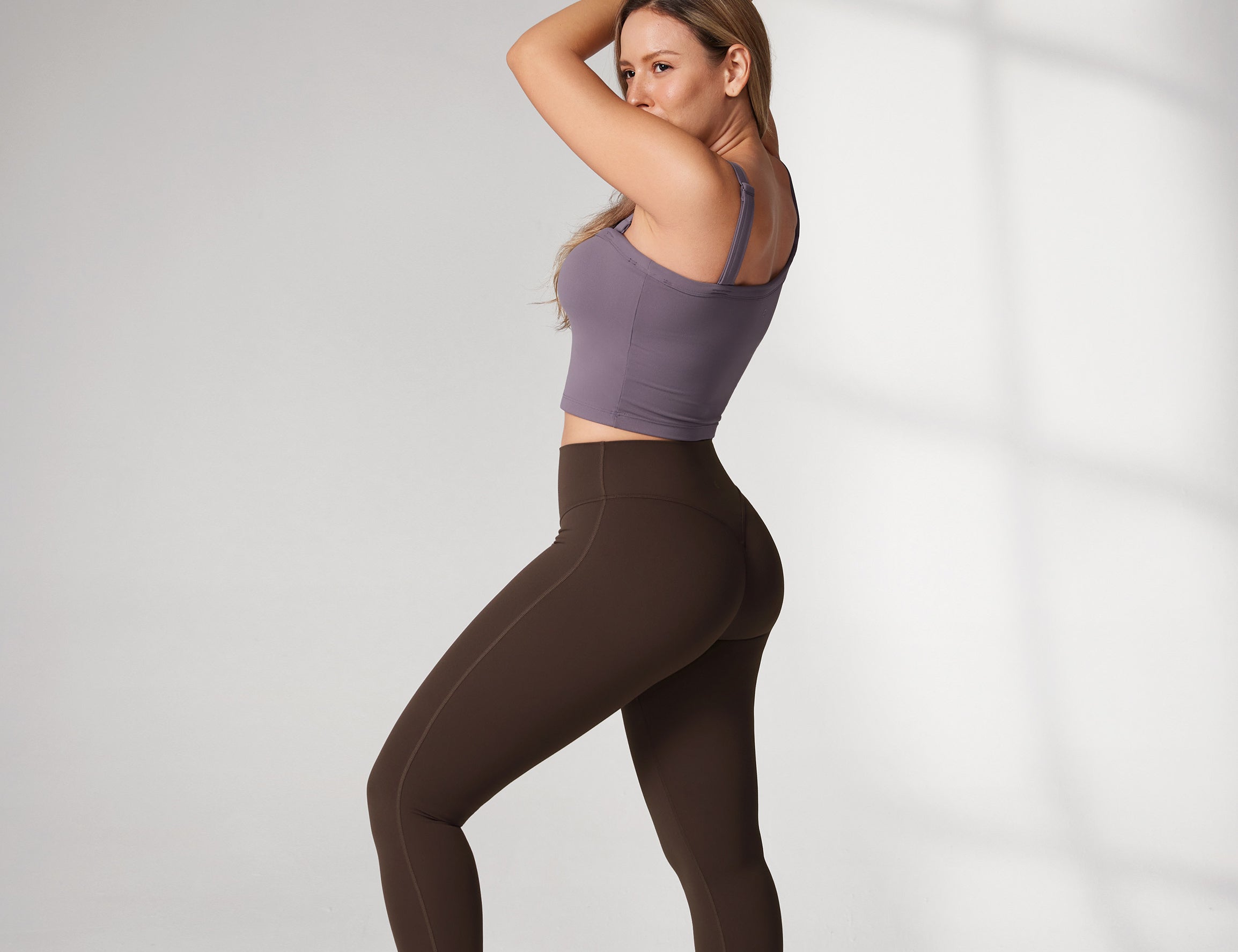 Women's Hugcurve Hidden Scrunch Butt Leggings 25" - No Front Seam Clay Brown